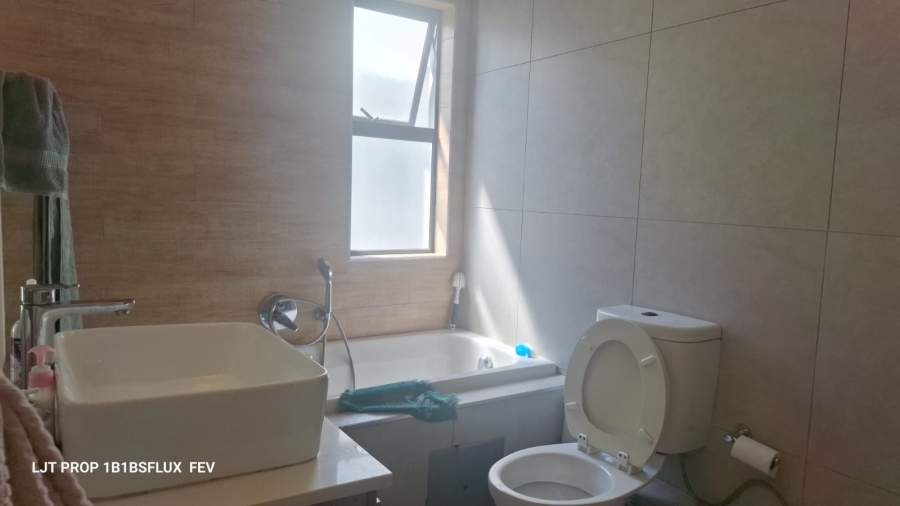 1 Bedroom Property for Sale in Linbro Park Gauteng