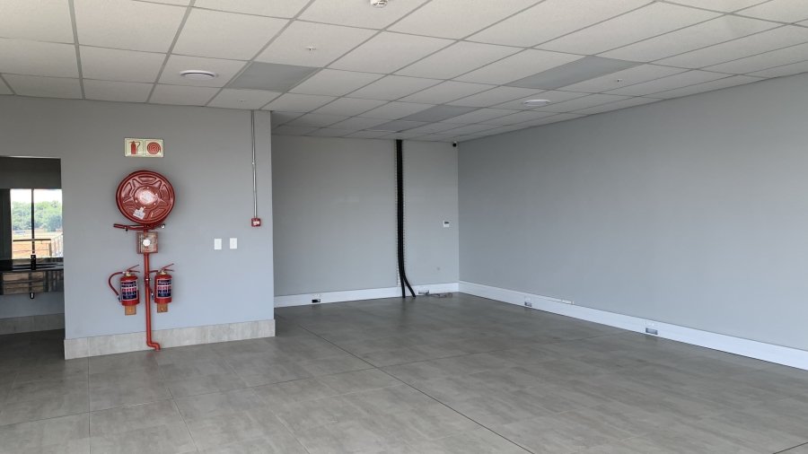 To Let commercial Property for Rent in Airport Park Gauteng