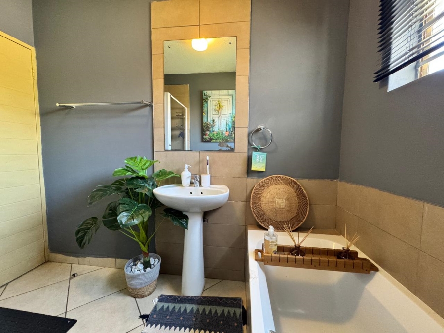 2 Bedroom Property for Sale in Sagewood Gauteng