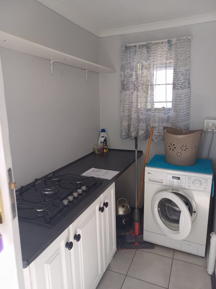 To Let 1 Bedroom Property for Rent in Roodekrans Gauteng