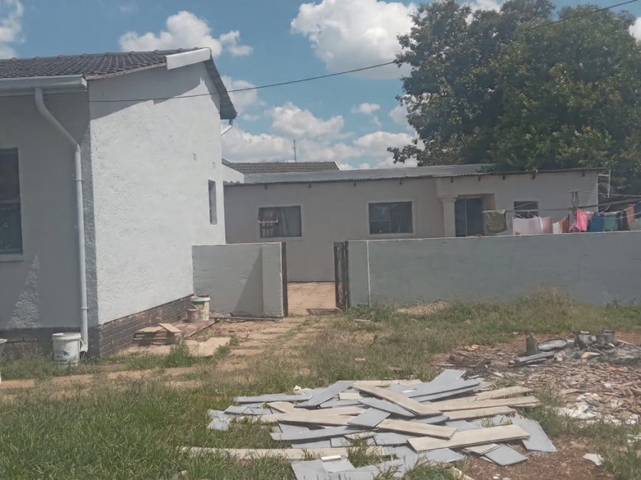 3 Bedroom Property for Sale in Rhodesfield Gauteng