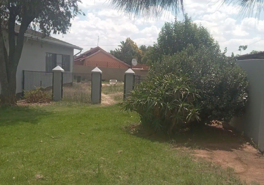 3 Bedroom Property for Sale in Rhodesfield Gauteng