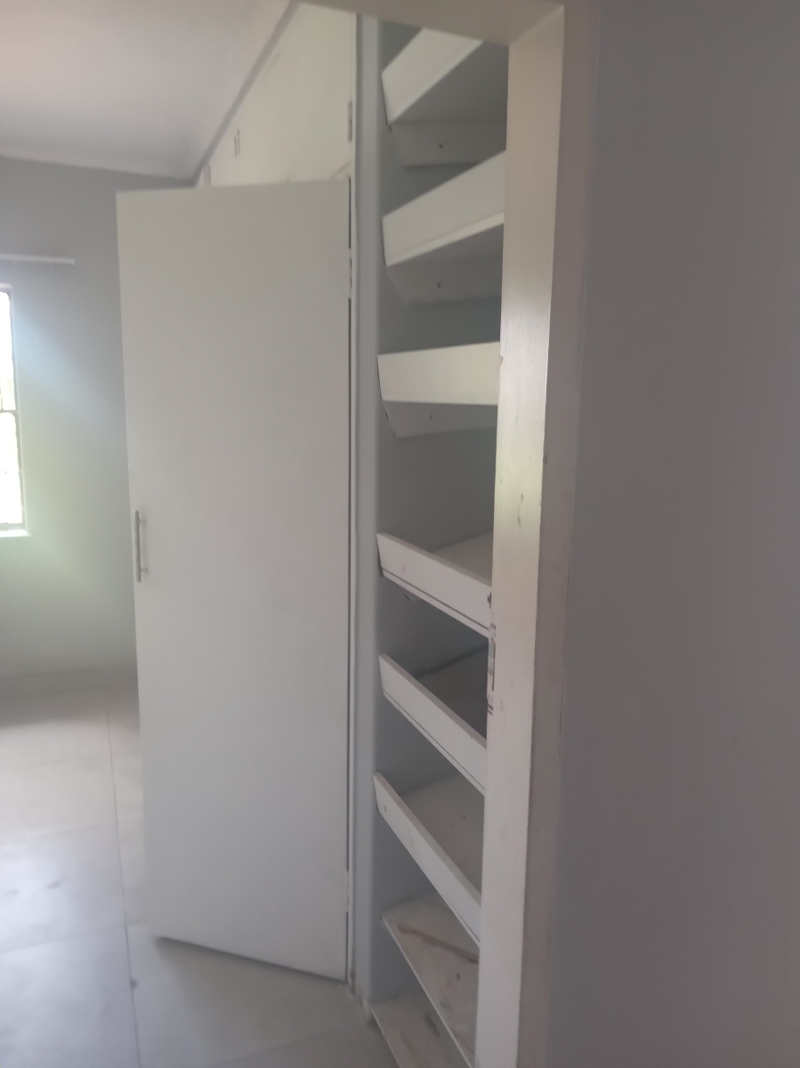 3 Bedroom Property for Sale in Rhodesfield Gauteng