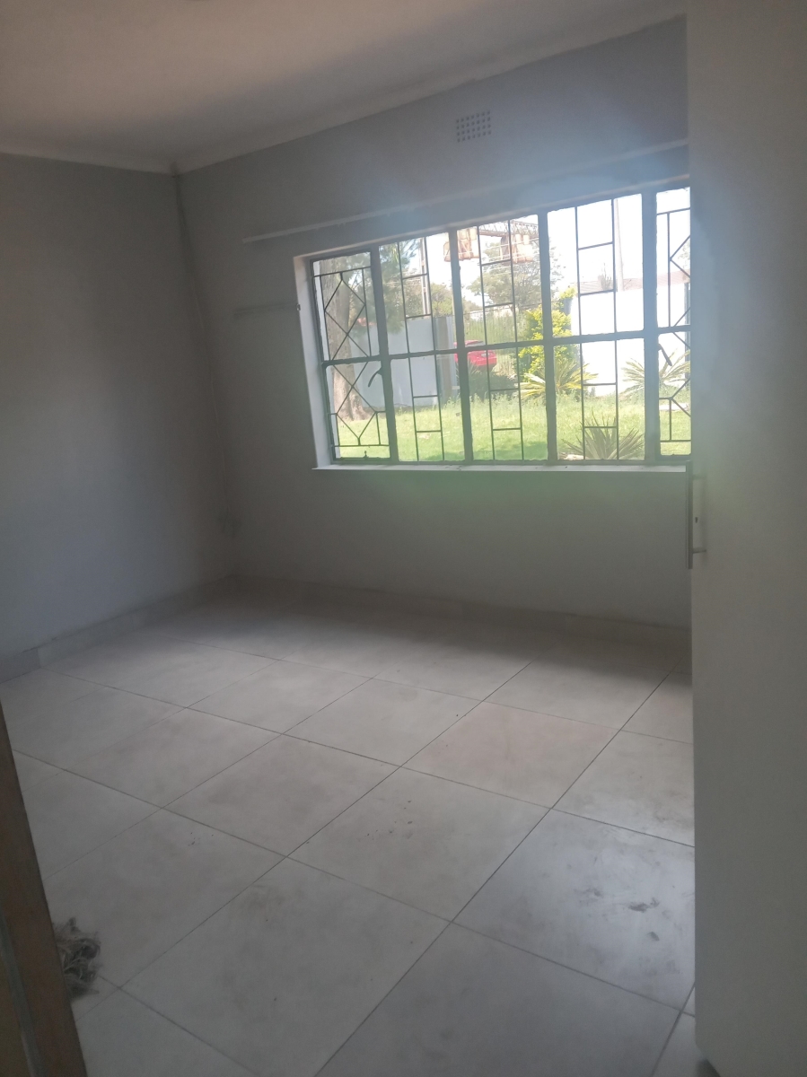 3 Bedroom Property for Sale in Rhodesfield Gauteng