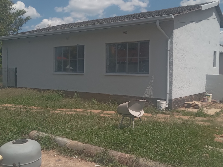 3 Bedroom Property for Sale in Rhodesfield Gauteng