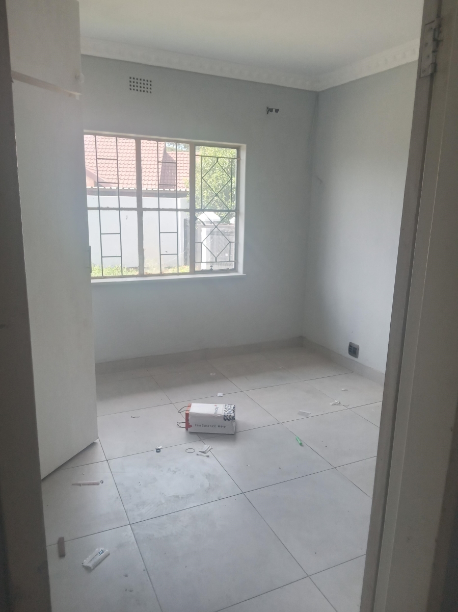 3 Bedroom Property for Sale in Rhodesfield Gauteng