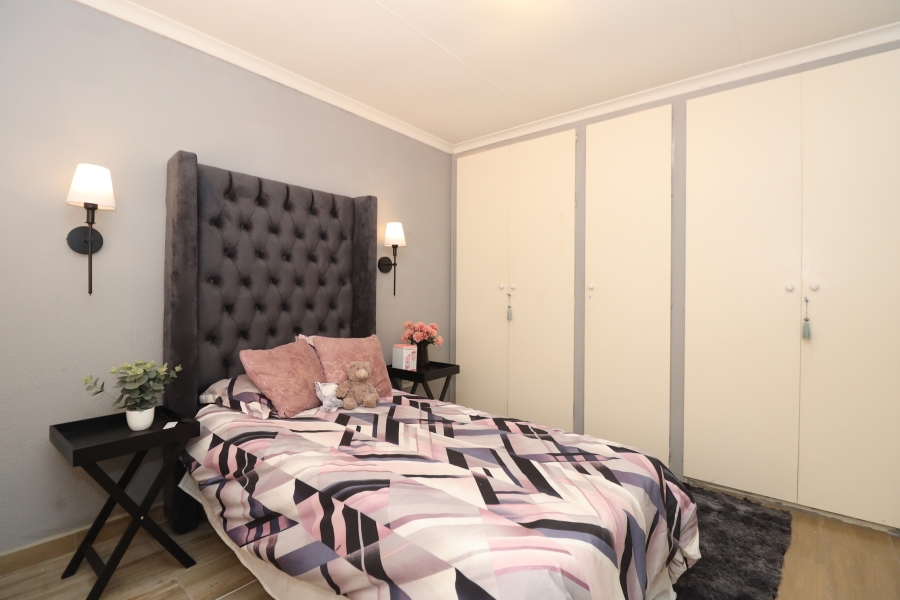 2 Bedroom Property for Sale in Lindhaven Gauteng