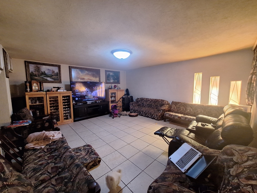 4 Bedroom Property for Sale in Randpoort Gauteng