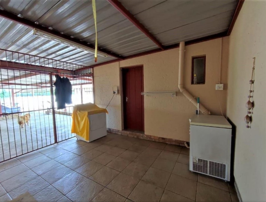 4 Bedroom Property for Sale in Randpoort Gauteng