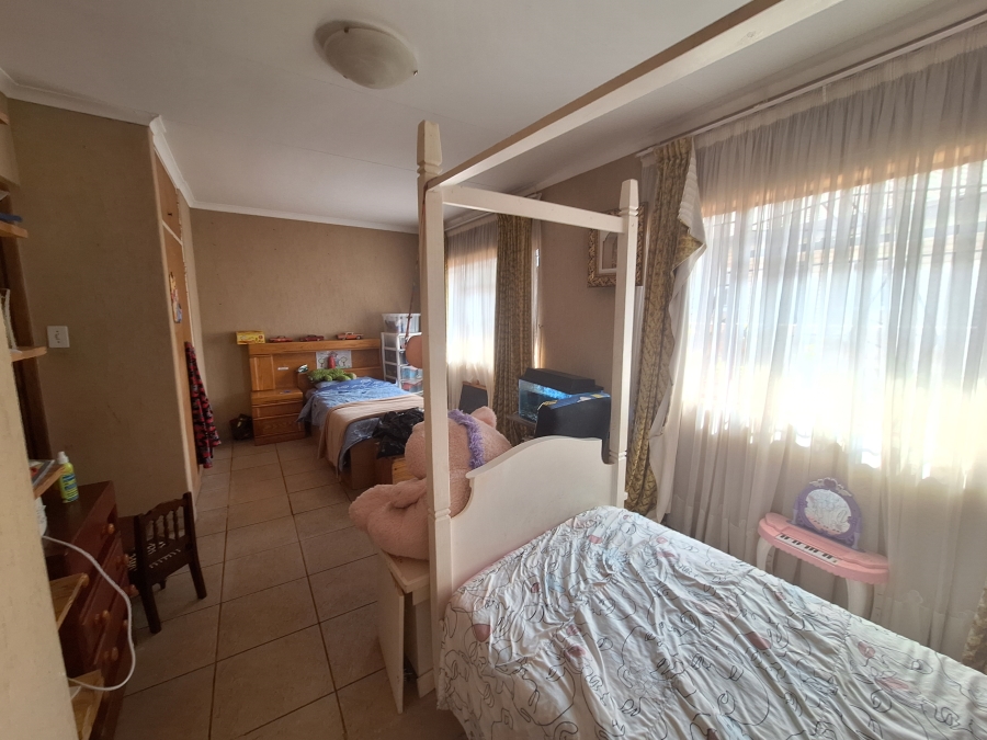 4 Bedroom Property for Sale in Randpoort Gauteng