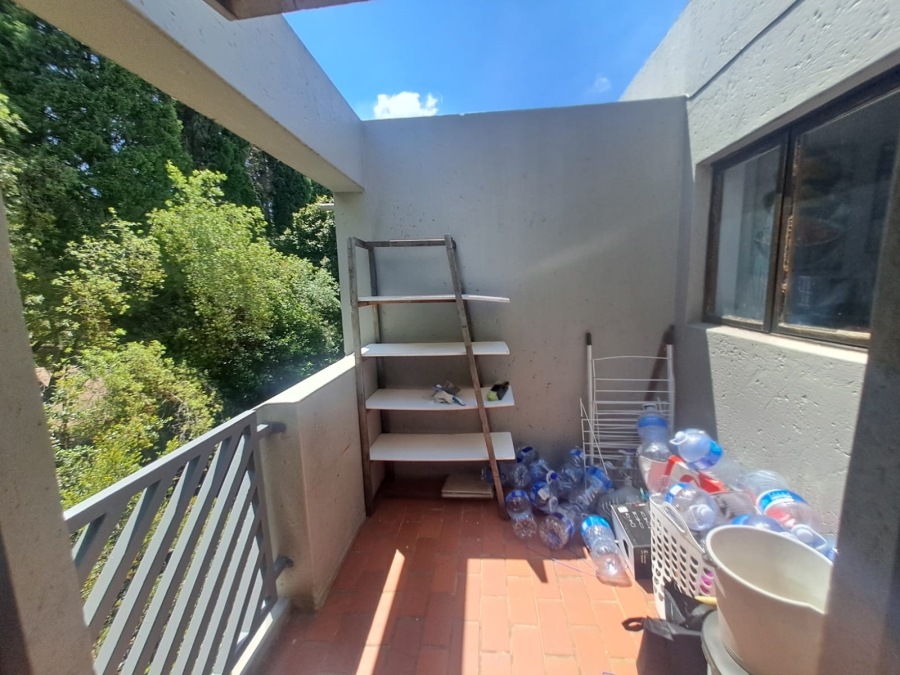 To Let 1 Bedroom Property for Rent in Benmore Gardens Gauteng