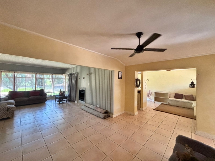 5 Bedroom Property for Sale in Vanderbijlpark SW Gauteng