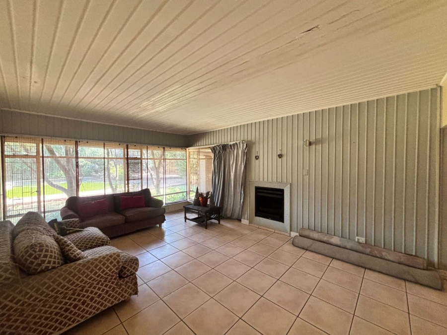 5 Bedroom Property for Sale in Vanderbijlpark SW Gauteng