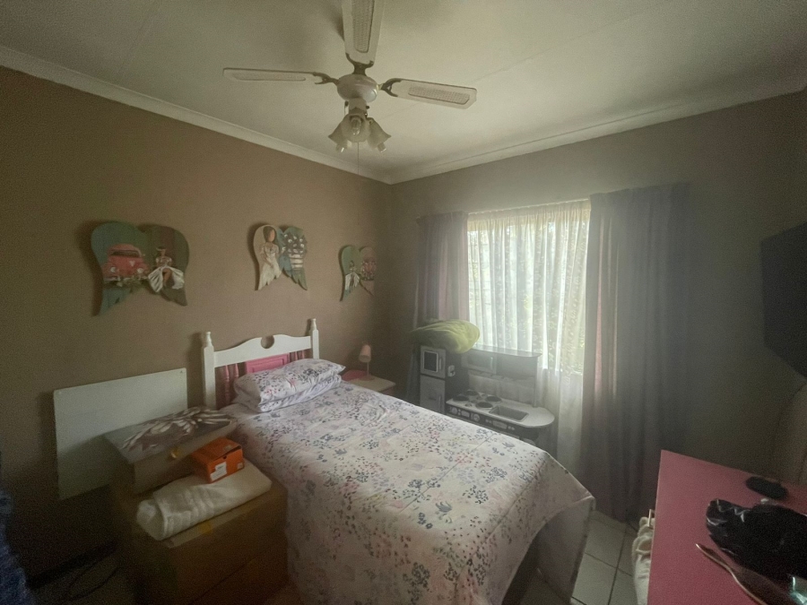 2 Bedroom Property for Sale in Verwoerdpark Gauteng