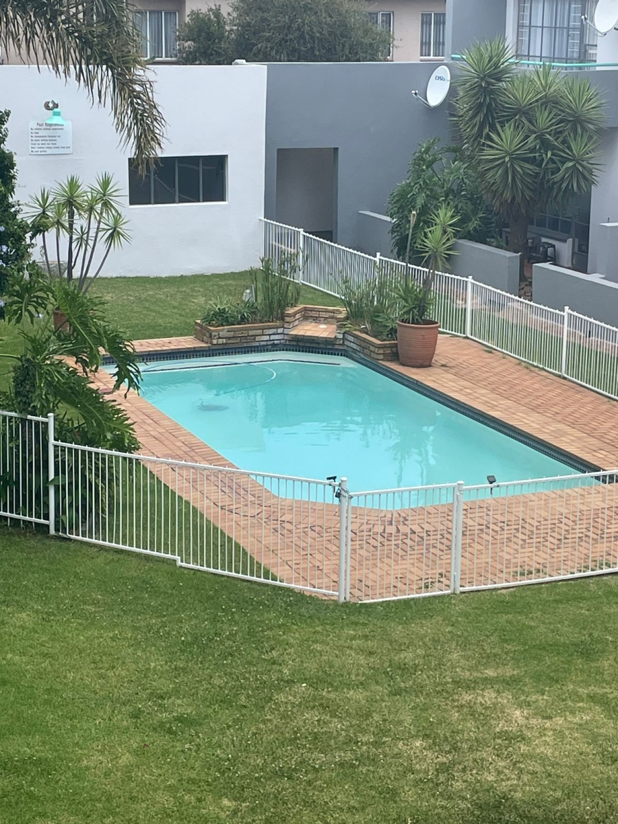 2 Bedroom Property for Sale in Verwoerdpark Gauteng
