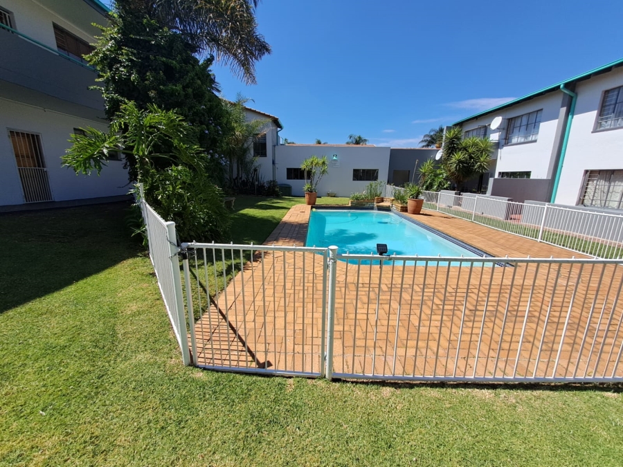 2 Bedroom Property for Sale in Verwoerdpark Gauteng