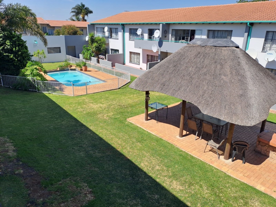 2 Bedroom Property for Sale in Verwoerdpark Gauteng