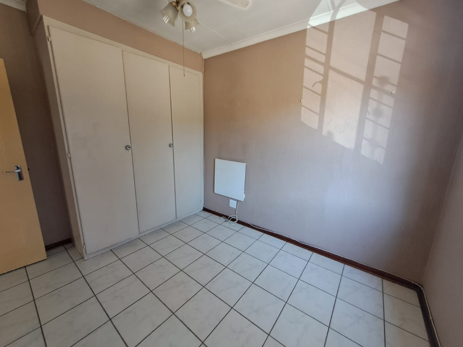 2 Bedroom Property for Sale in Verwoerdpark Gauteng