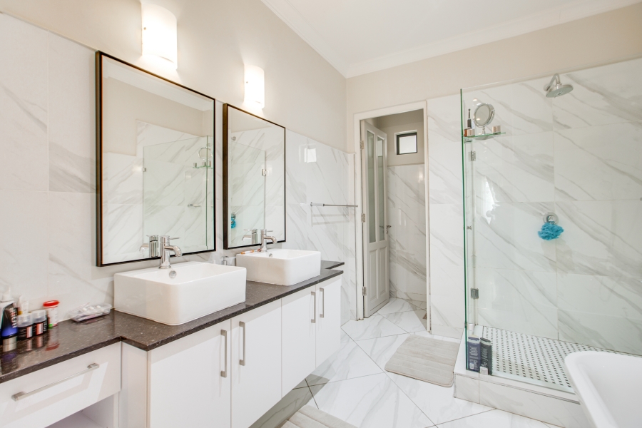 2 Bedroom Property for Sale in Bryanston Gauteng