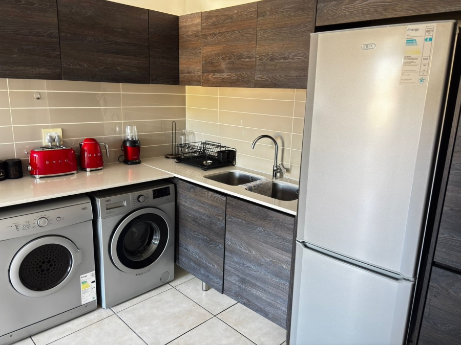 To Let 1 Bedroom Property for Rent in Oakdene Gauteng