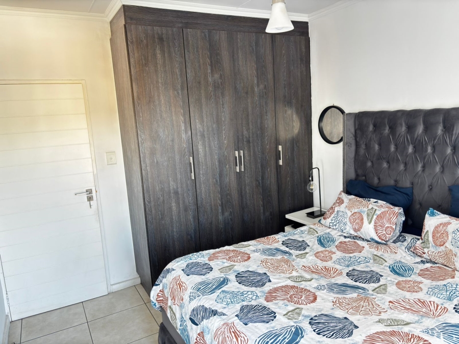 To Let 1 Bedroom Property for Rent in Oakdene Gauteng