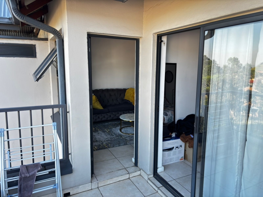 To Let 1 Bedroom Property for Rent in Oakdene Gauteng