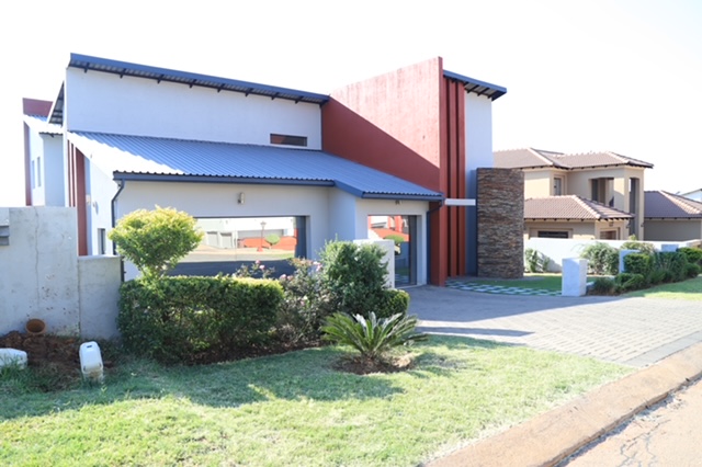 6 Bedroom Property for Sale in Amandasig Gauteng