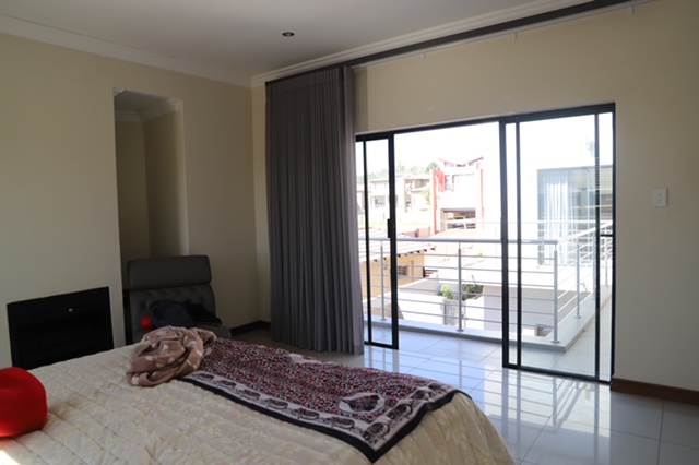 6 Bedroom Property for Sale in Amandasig Gauteng