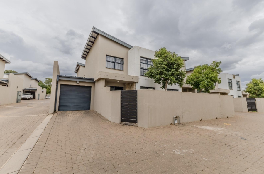 2 Bedroom Property for Sale in Equestria Gauteng