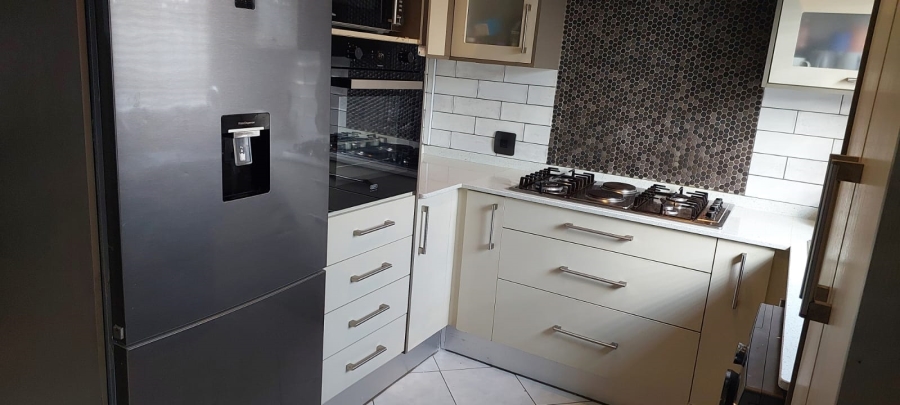 3 Bedroom Property for Sale in Nkwe Estate Gauteng