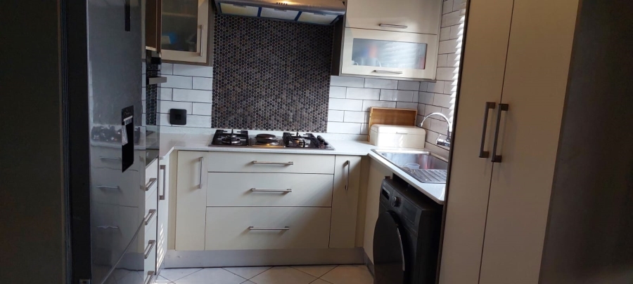 3 Bedroom Property for Sale in Nkwe Estate Gauteng