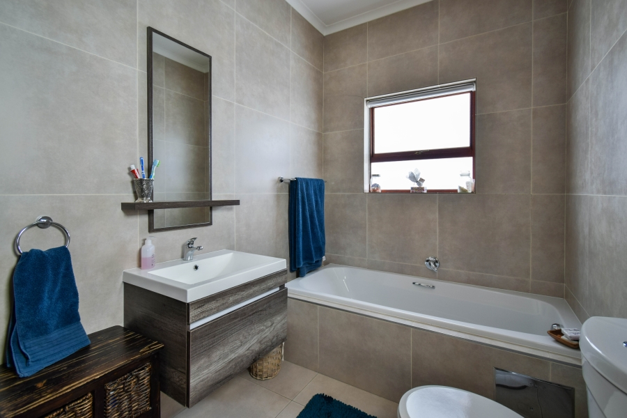 3 Bedroom Property for Sale in Country View Estate Gauteng