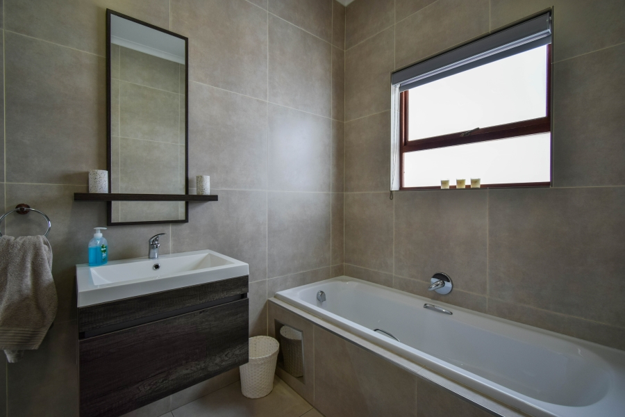 3 Bedroom Property for Sale in Country View Estate Gauteng