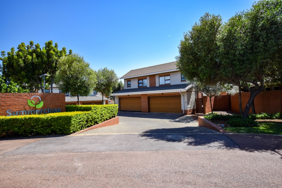 3 Bedroom Property for Sale in Country View Estate Gauteng