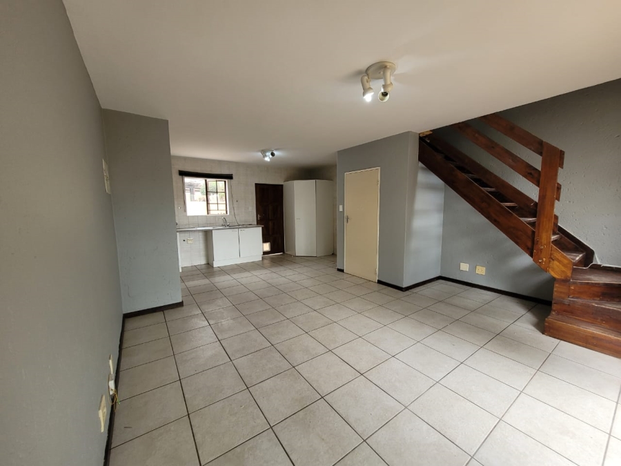 2 Bedroom Property for Sale in Noordheuwel Gauteng