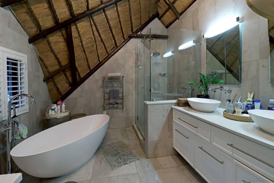 7 Bedroom Property for Sale in Bryanston Gauteng