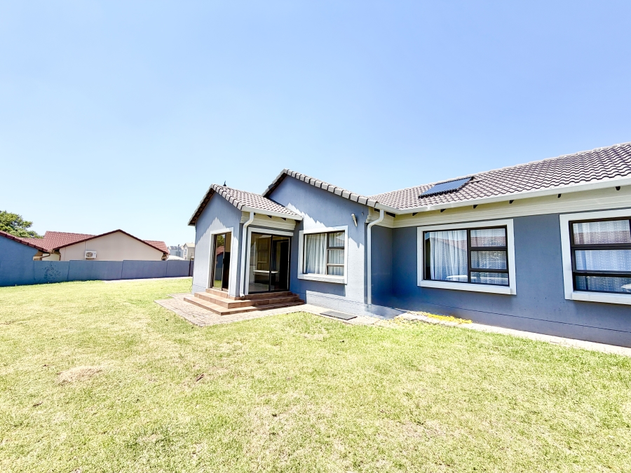 3 Bedroom Property for Sale in Rua Vista Gauteng