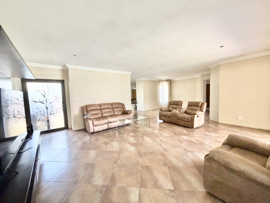 3 Bedroom Property for Sale in Rua Vista Gauteng