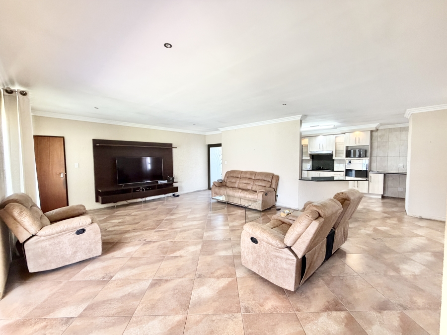 3 Bedroom Property for Sale in Rua Vista Gauteng