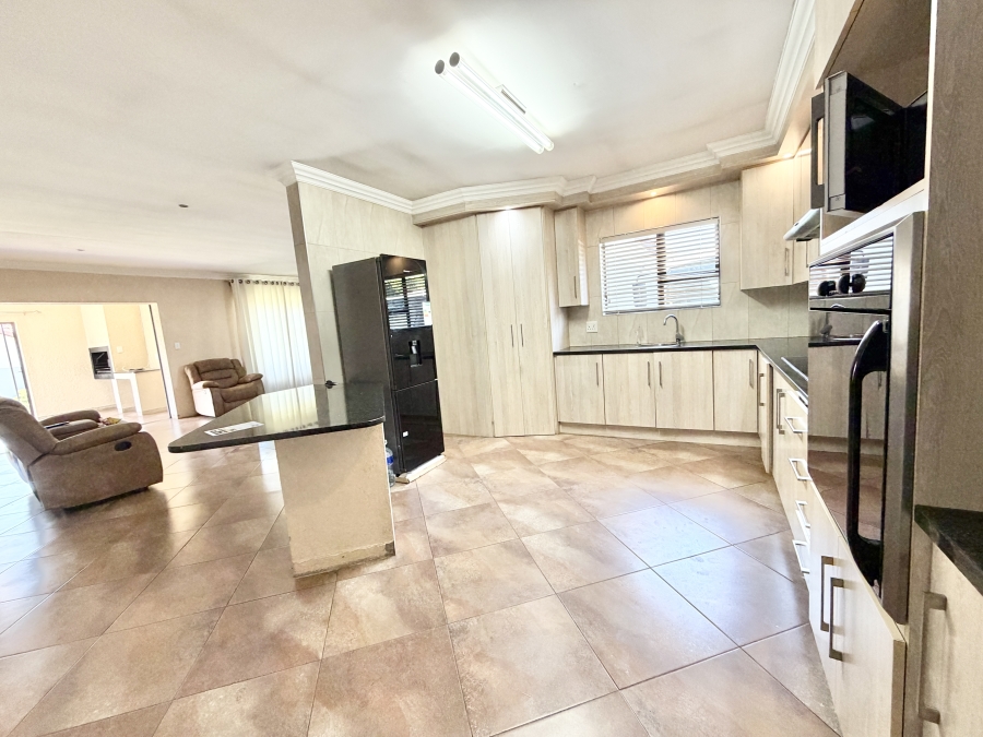 3 Bedroom Property for Sale in Rua Vista Gauteng