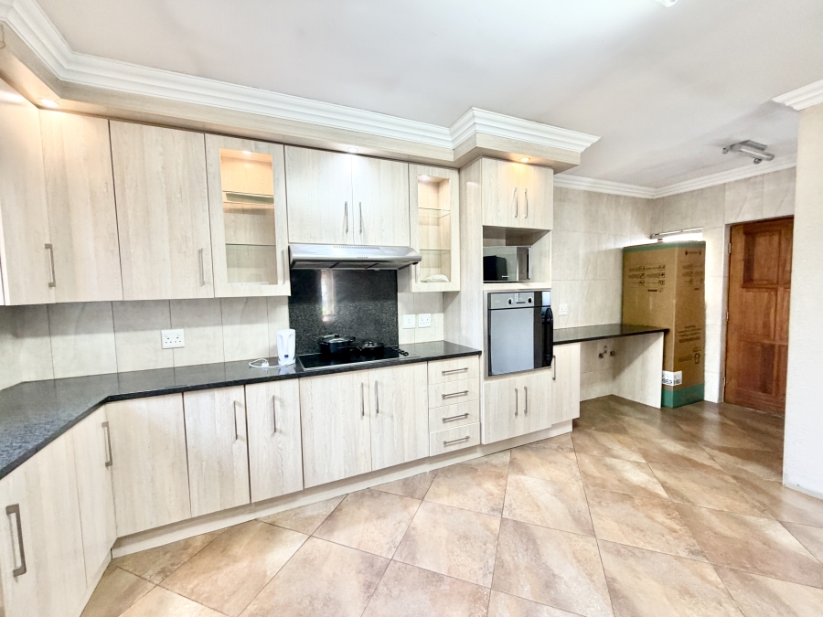 3 Bedroom Property for Sale in Rua Vista Gauteng