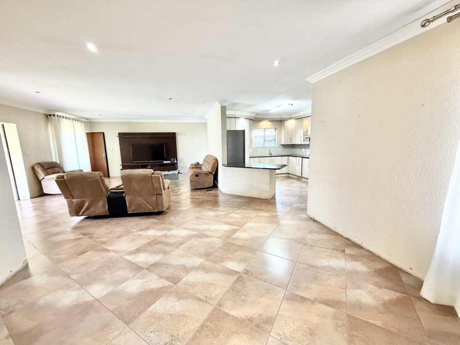 3 Bedroom Property for Sale in Rua Vista Gauteng