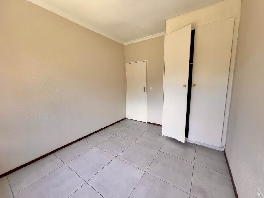 To Let 2 Bedroom Property for Rent in Kyalami Hills Gauteng