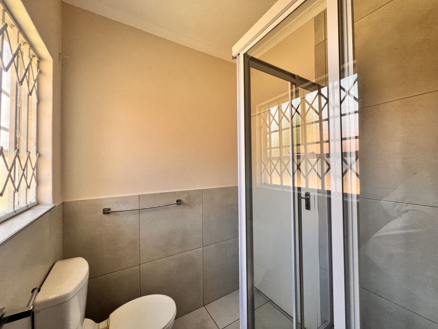 To Let 2 Bedroom Property for Rent in Kyalami Hills Gauteng