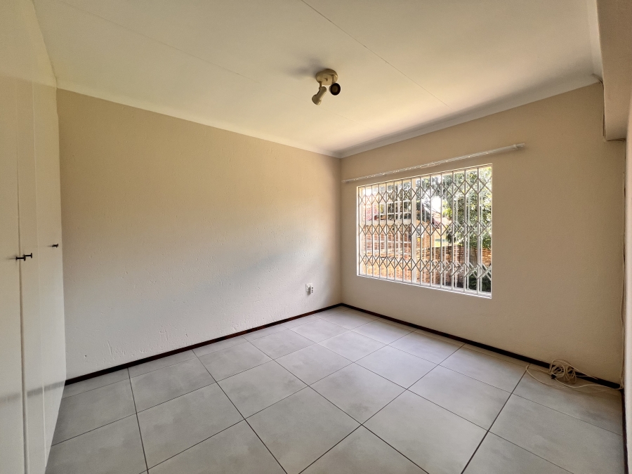 To Let 2 Bedroom Property for Rent in Kyalami Hills Gauteng