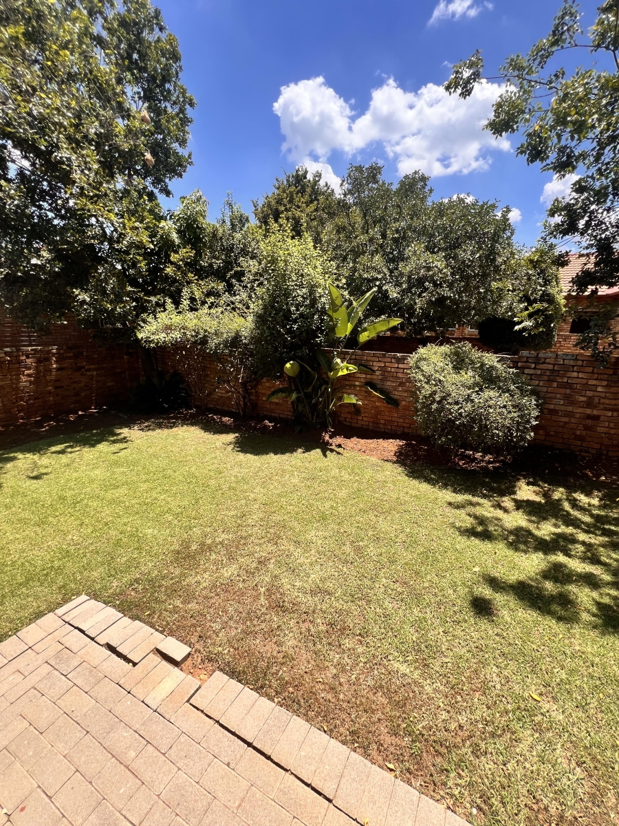 To Let 2 Bedroom Property for Rent in Kyalami Hills Gauteng