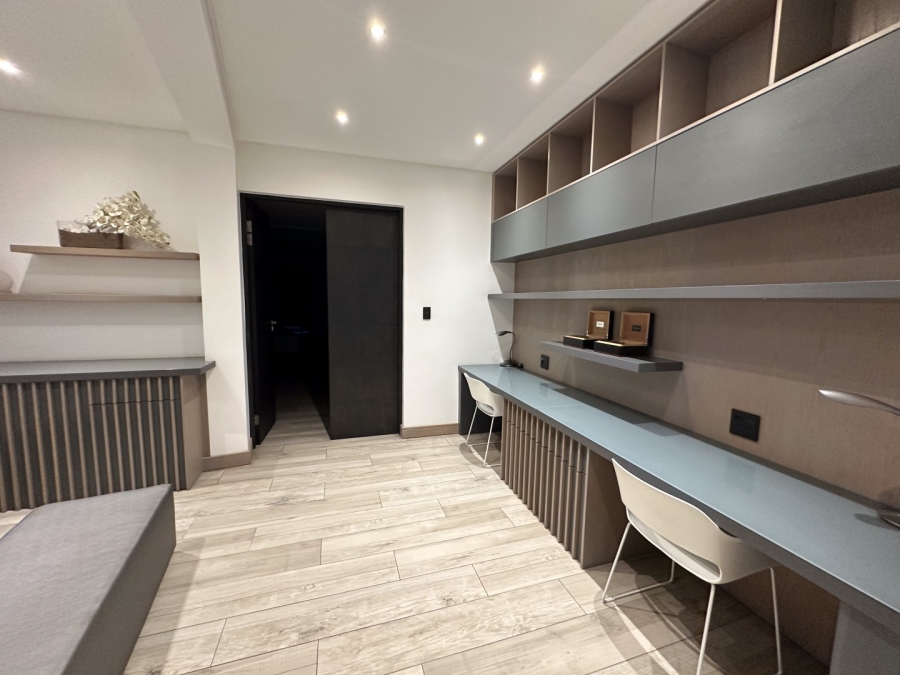 To Let 4 Bedroom Property for Rent in River Club Gauteng