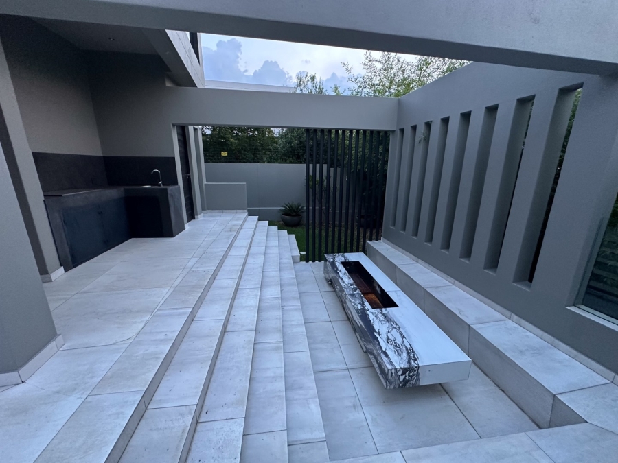 To Let 4 Bedroom Property for Rent in River Club Gauteng