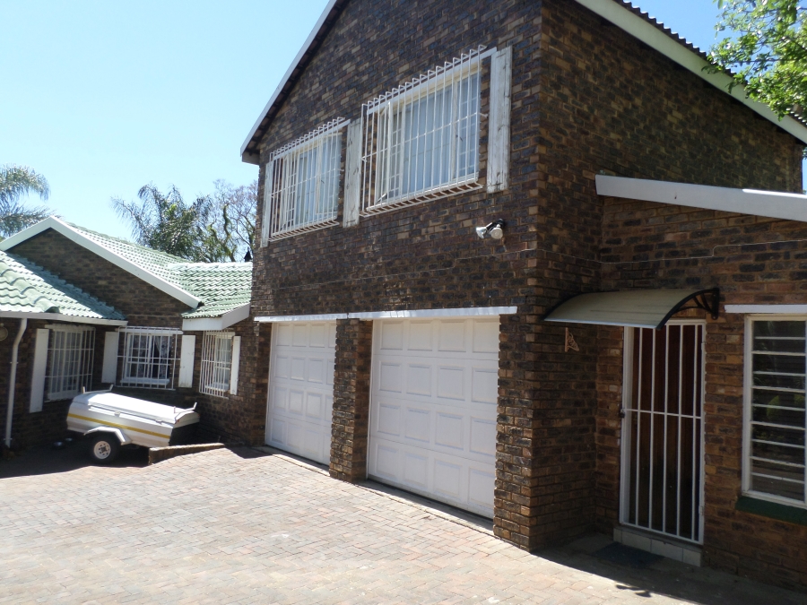 To Let 4 Bedroom Property for Rent in Randpark Ridge Gauteng