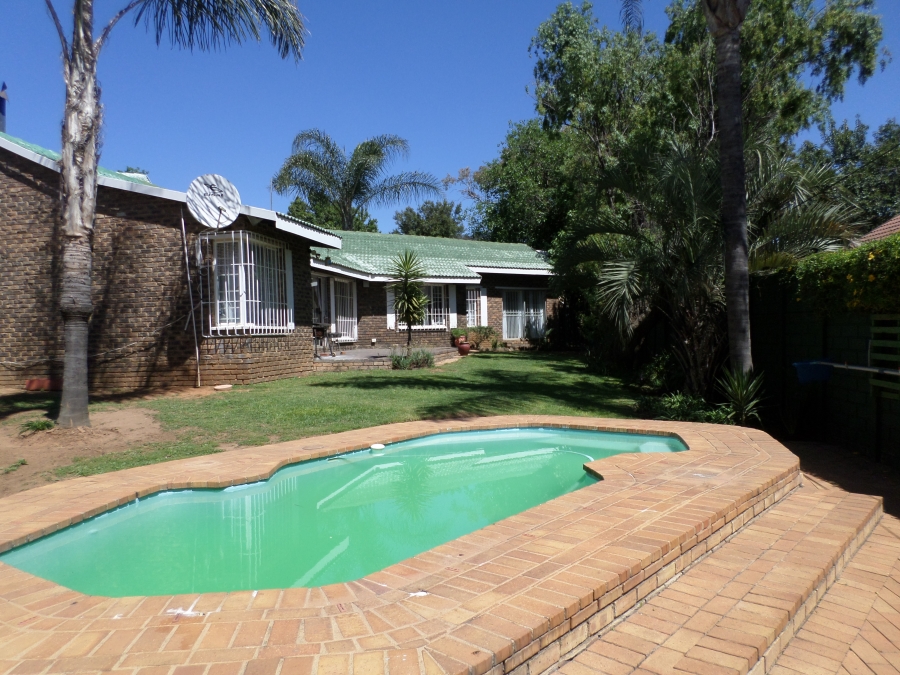 To Let 4 Bedroom Property for Rent in Randpark Ridge Gauteng